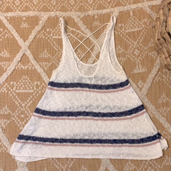 Gently used AE tank top! - Picture 2 of 4